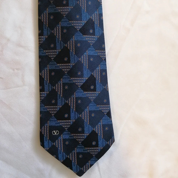 Valentino Garavani "V" Italian 100% Silk Tie with Blue and Orange Textured Print - Picture 4 of 14